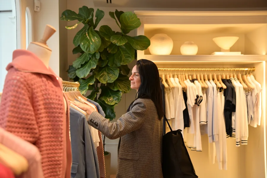 Personal shopping concierge session in Mayfair, London